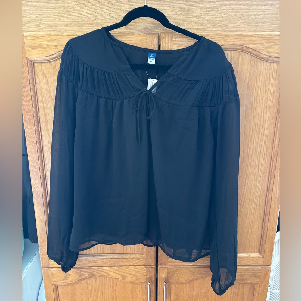 Old Navy Black Pleated Tie-Neck Blouse Large tall